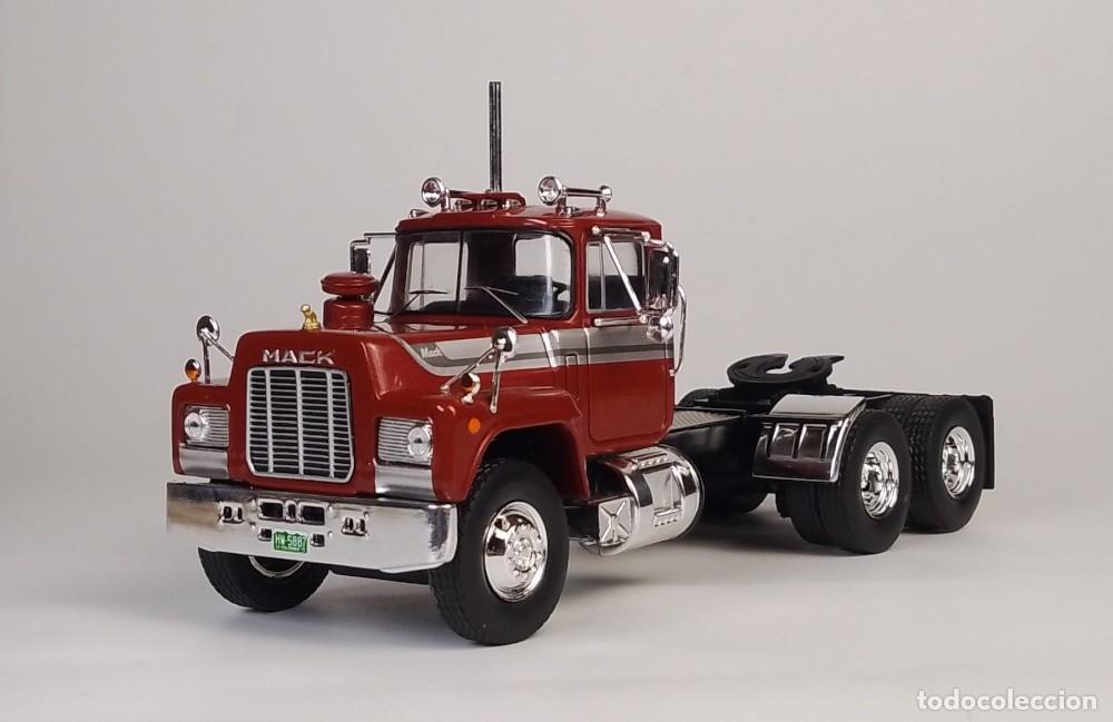 Coches a escala: Mack R-Series 1966 1/43 - Foto 2