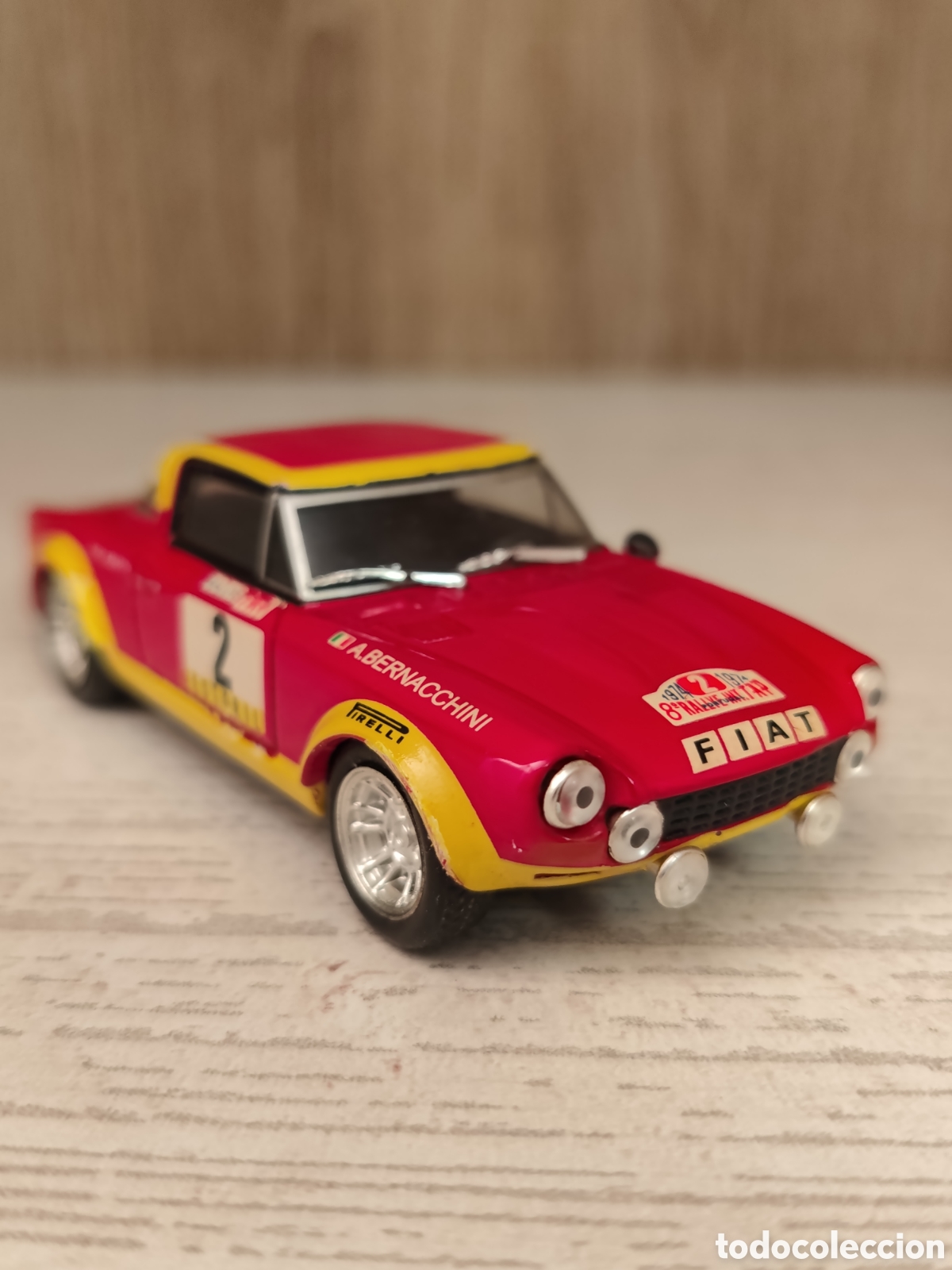 Coches a escala: FIAT 124 SPYDER ABARTH