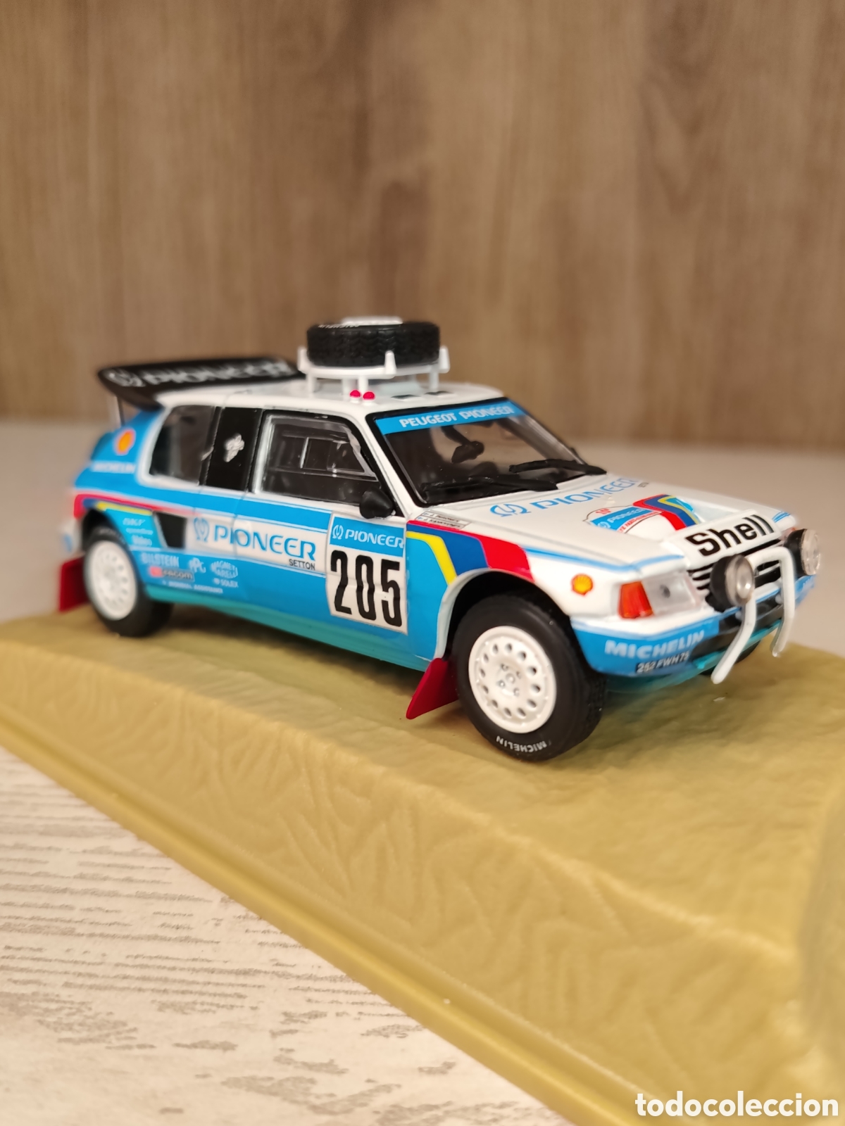 Coches a escala: PEUGEOT 205 T16 DAKAR