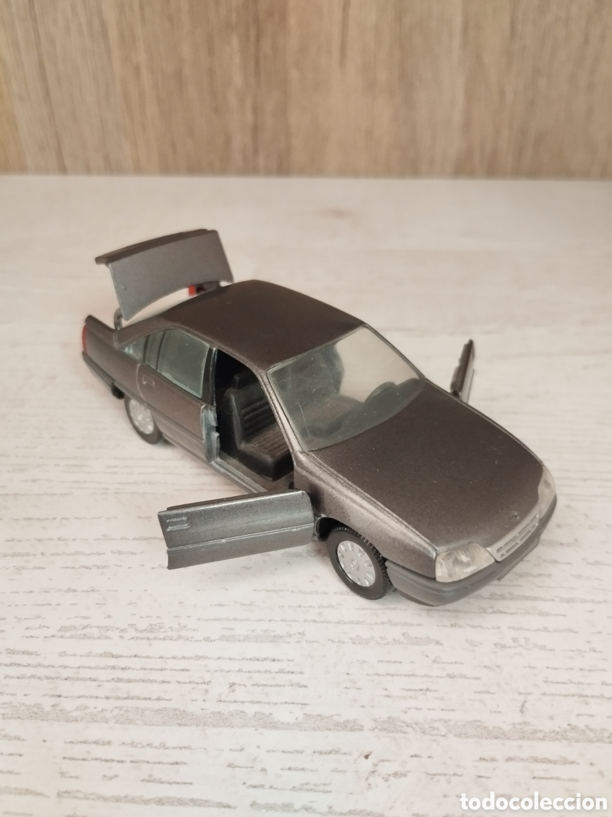 Coches a escala: OPEL OMEGA I 2.0i GAMA e 1.43