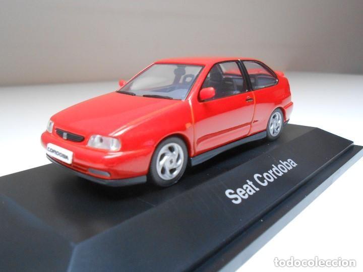 Coches a escala: Coche SEAT Seat Cordoba SX rojo Herpa die-cast metal car escala 1:43