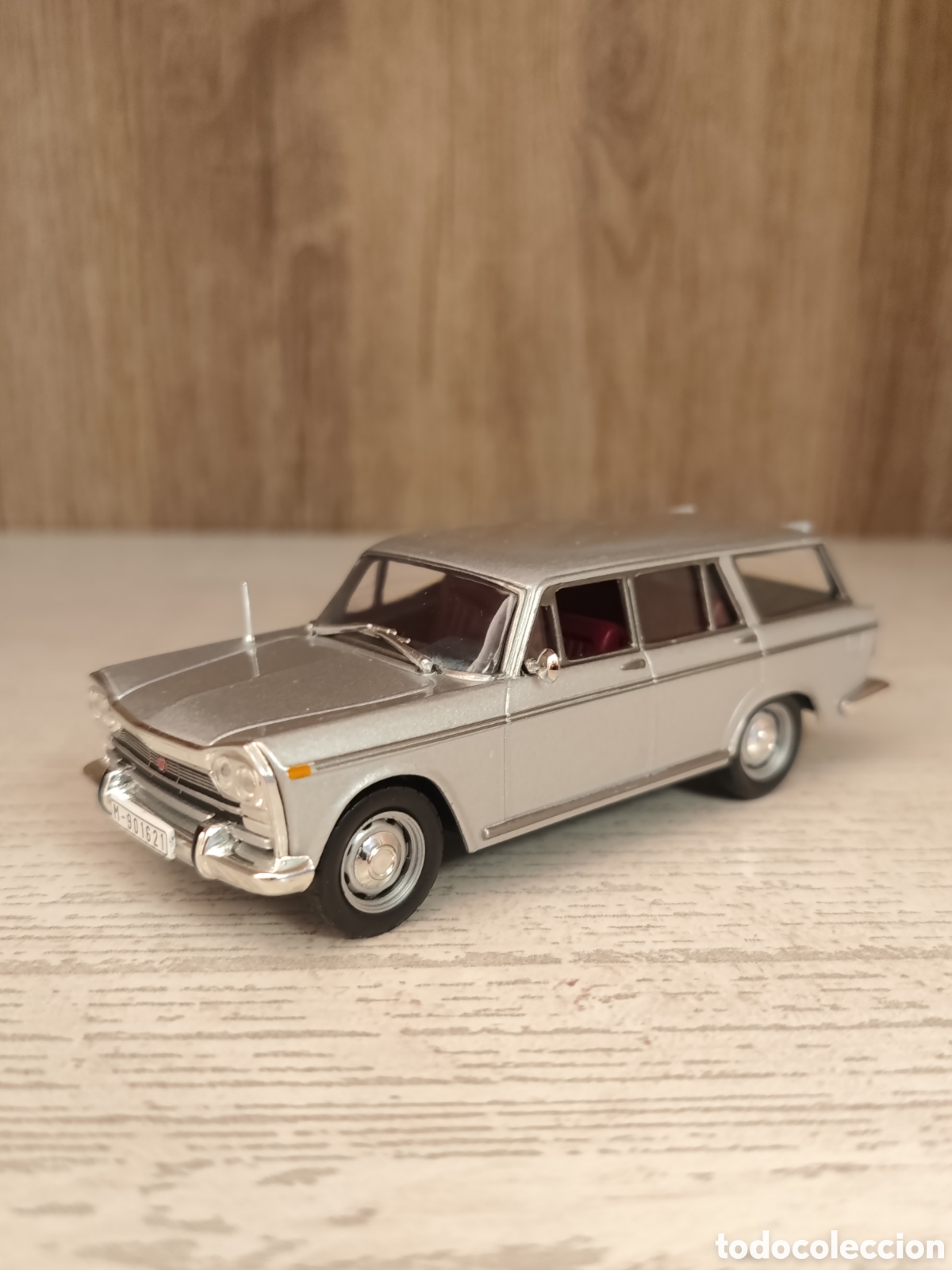 Coches a escala: SEAT 1500 RANCHERA e 1.43
