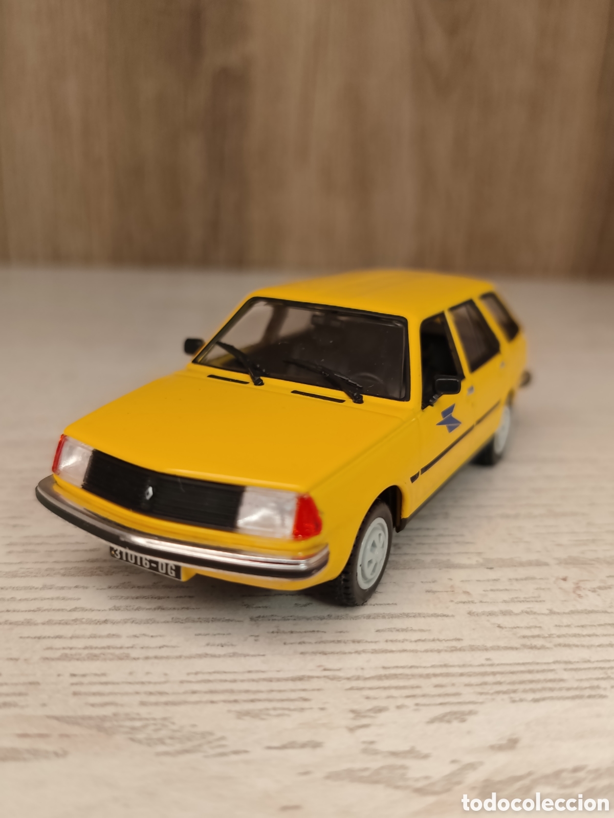Coches a escala: RENAULT 18 RANCHERA POSTAL