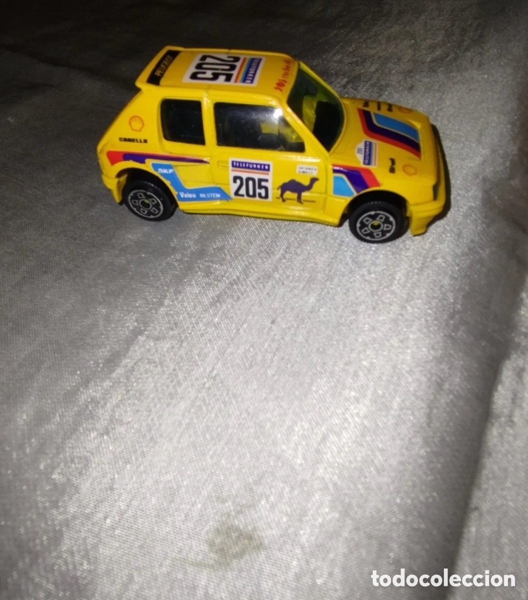 Coches a escala: Peugeot 205 Turbo 16 Rally Paris-Dakar 1:43 - Made in Italy - Coche met&aacute;lico vintage