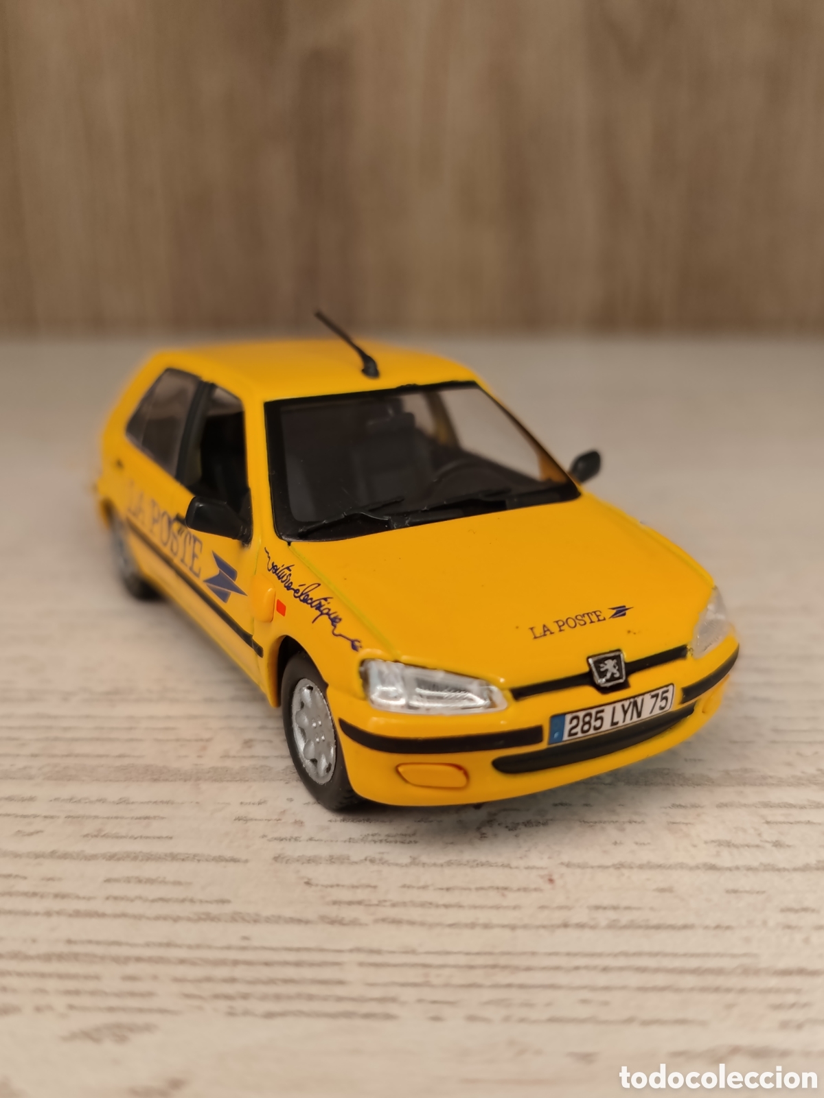 Coches a escala: PEUGEOT 106 II POSTAL e 1.43