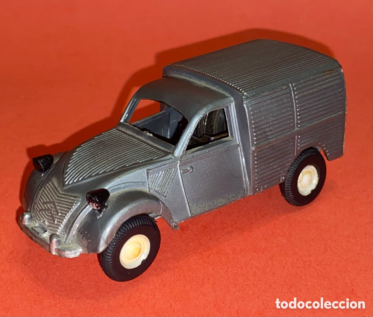 Coches a escala: CITROEN 2CV de COMANDO/VERCOR, a&ntilde;os 60.