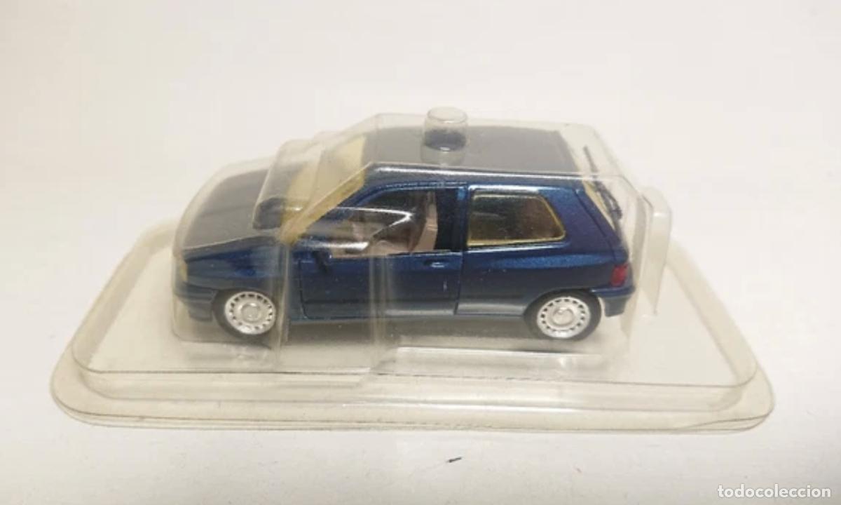 Coches a escala: Coche cl&aacute;sico Renault Clio 16S - 1990 (Escala 1:43) Solido. Made in France, Clio 16 S, 16V