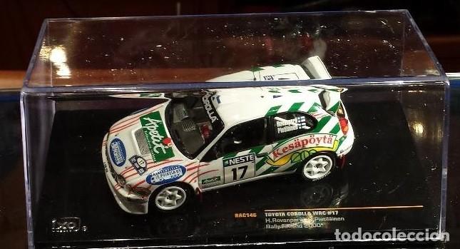 Coches a escala: TOYOTA COROLLA WRC RALLYE FINLAND 2000 H.ROVAMPERA - R.PIETILAINEN ESCALA 1/43 DE IXO EN SU caja