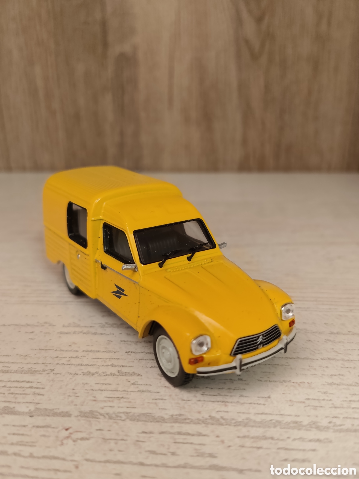 Coches a escala: CITRO&Euml;N DYANE LA POSTE
