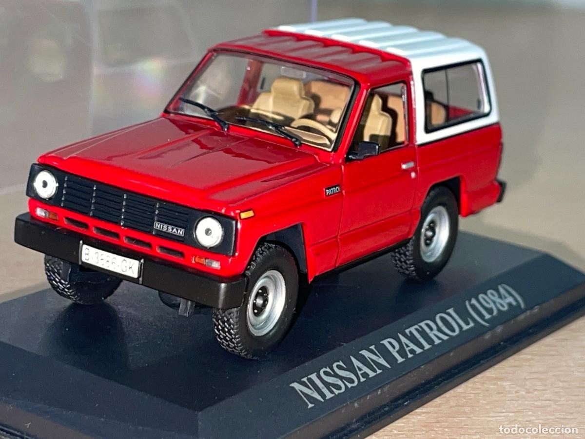 Coches a escala: Coche NISSAN PATROL (1984) matr&iacute;cula Barcelona rojo y blanco 1:43 die-cast metal car 1/43 altaya