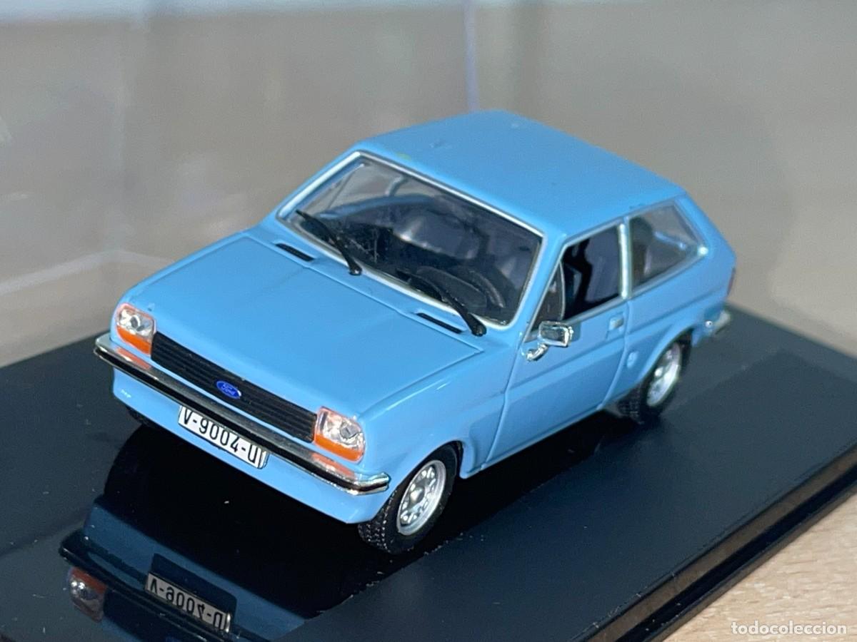 Coches a escala: Coche FORD FIESTA (1972) matr&iacute;cula Valencia azul 1:43 die-cast metal car 1/43 altaya