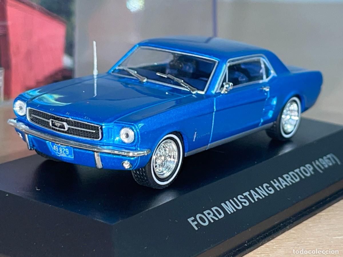 Coches a escala: Coche FORD MUSTANG HARDTOP (1967) azul metalizado 1:43 die-cast metal car 1/43 altaya American Cars