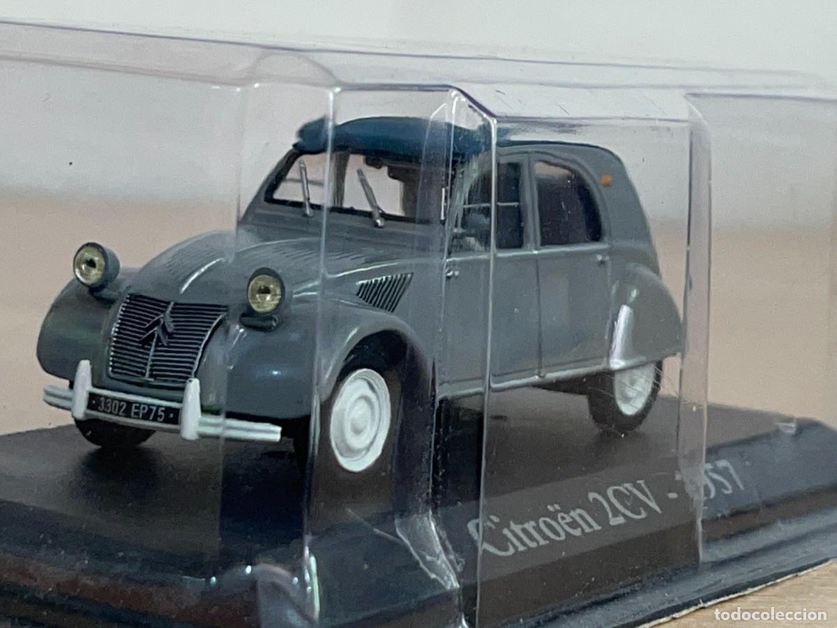 Coches a escala: Coche CITRO&Euml;N 2CV (1957) gris 1:43 die-cast metal car 1/43 Cl&aacute;sicos Inolvidables RBA 2 cv