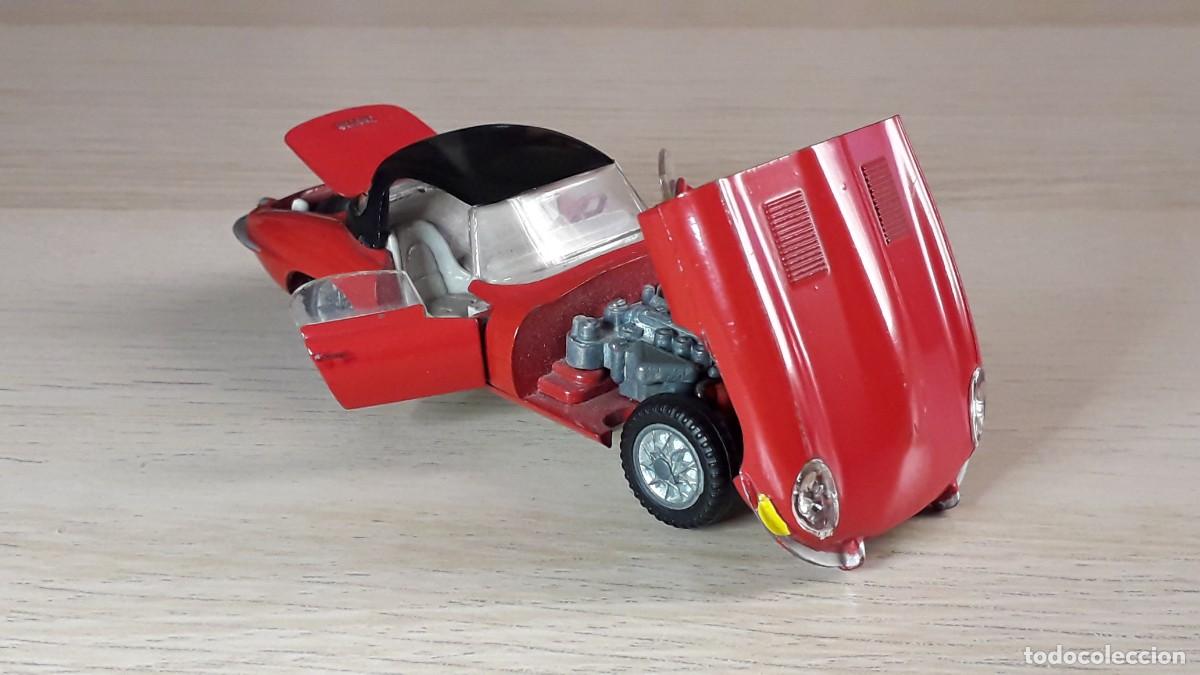 Coches a escala: Jaguar E type # 927 Hard Top, metal esc. 1/43, Tekno made in Denmark tipo Dinky, original a&ntilde;os 60.