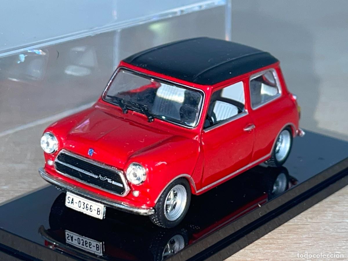 Coches a escala: Coche MINI COOPER 1300 (1974) matr&iacute;cula Salamanca rojo 1:43 die-cast metal car 1/43 altaya