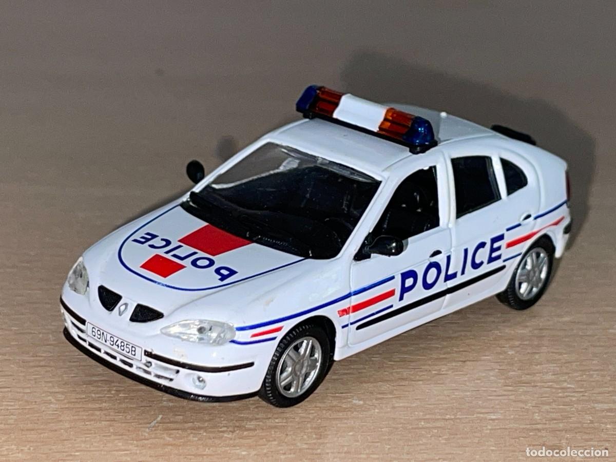 Coches a escala: Coche RENAULT Megane Police polic&iacute;a 1:43 die-cast metal car 1/43 Norev
