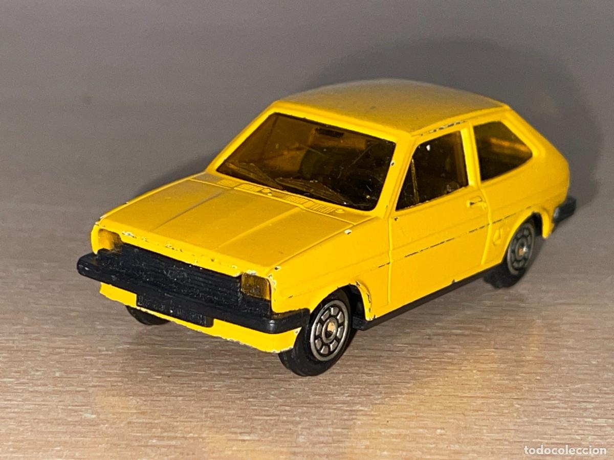 Coches a escala: Coche Jet-Car Norev FORD FIESTA N&ordm; 873 amarillo a&ntilde;os 80 1:43 die-cast metal car 1/43