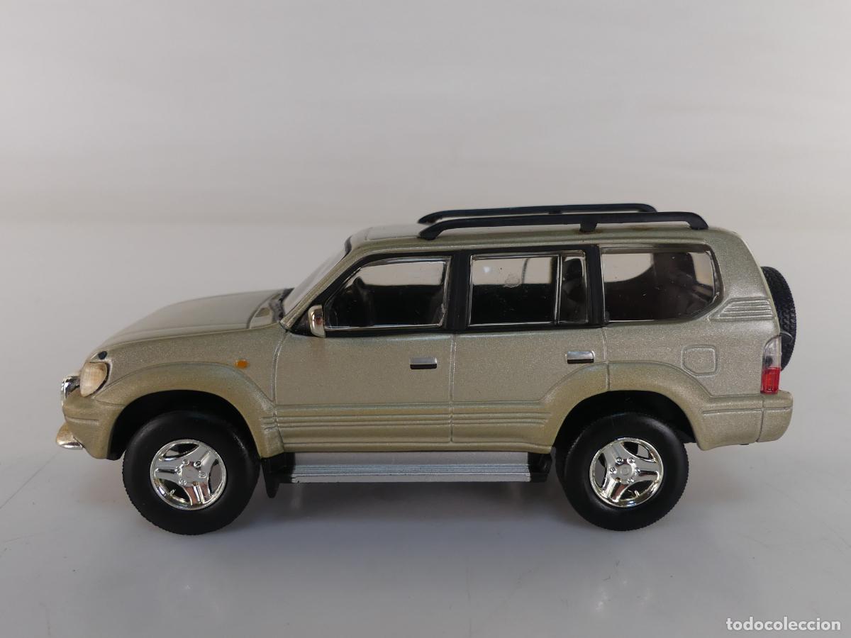 Coches a escala: COCHE DE ESCALA 1/43 TOYOTA LAND CRUSER DE 1998 COLECCION DEL PRADO