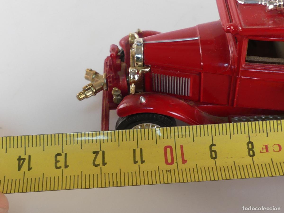 Coches a escala: COCHE DE BOMBEROS FORD AA FIRE ENGINE YFE 06 DE MATCHBOX - Foto 9