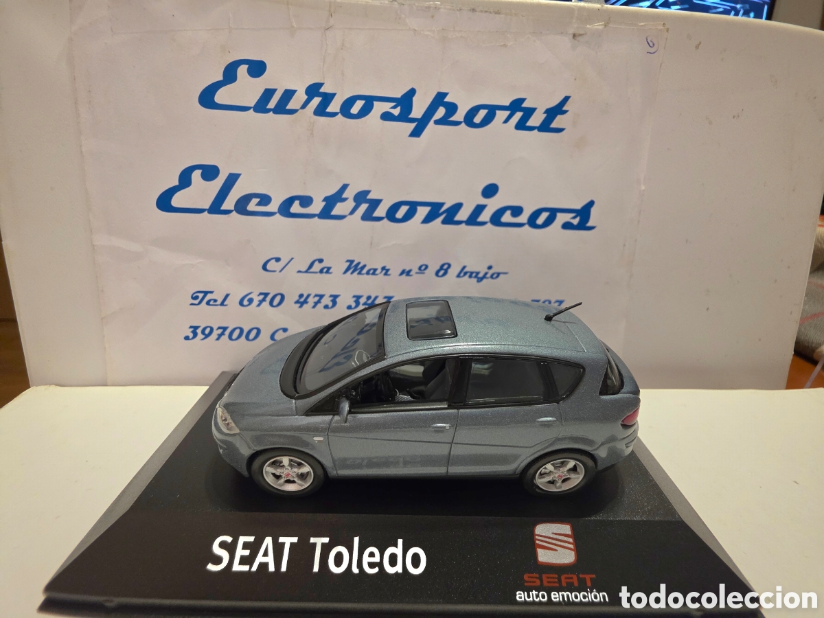 Coches a escala: Seat Toledo 2012 2 colores 1/43
