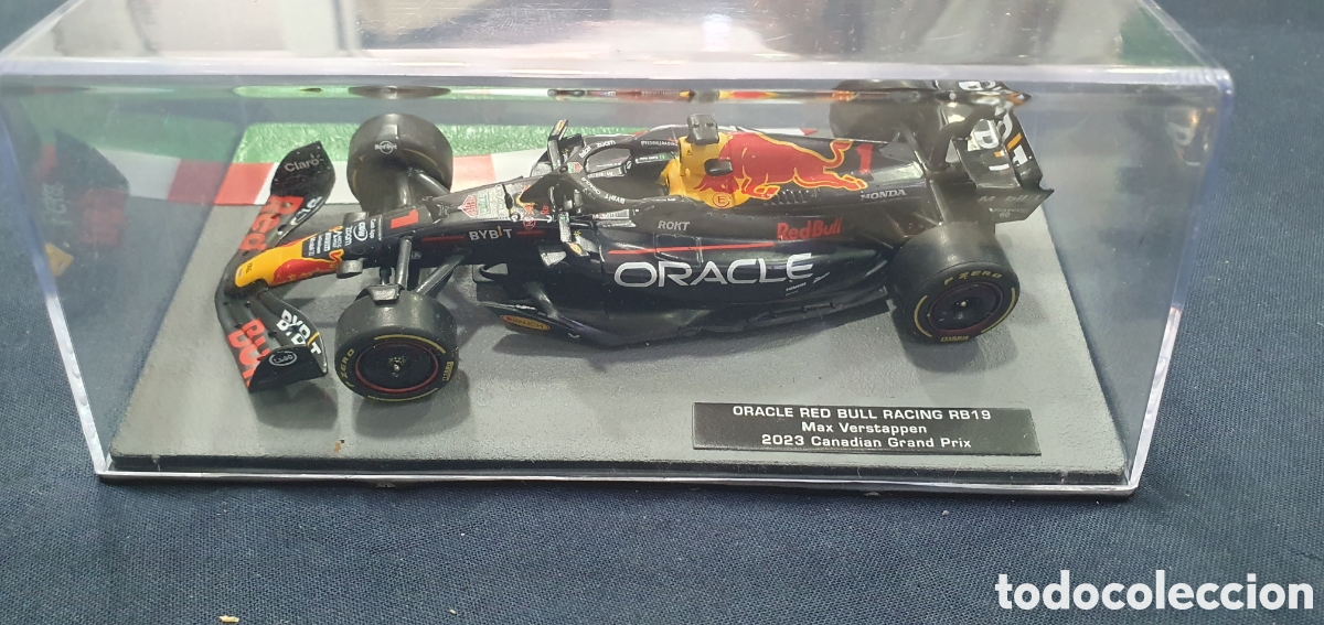 Voitures &agrave; l'&eacute;chelle: Coche a escala Oracle Red Bull. 1/43. (L140)