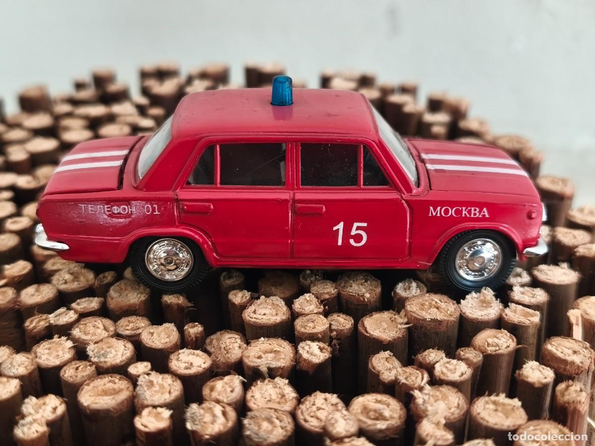 Coches a escala: Coche de bomberos ruso. VAZ-2101 (1969) . Escala 1/43. Fabricante Agata. CCCP.