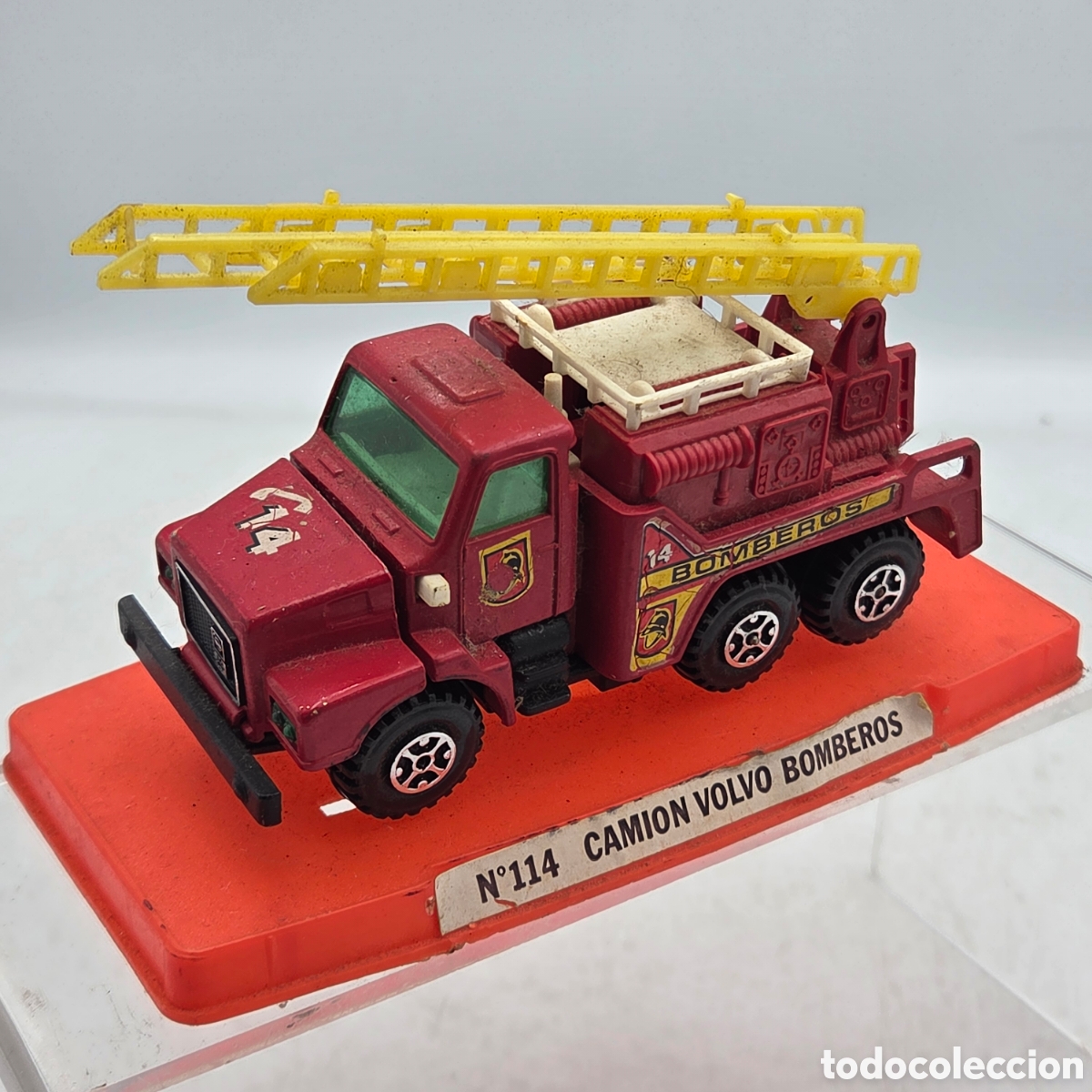 Coches a escala: CAMI&Oacute;N DE BOMBEROS VOLVO Guisval n&deg; 114