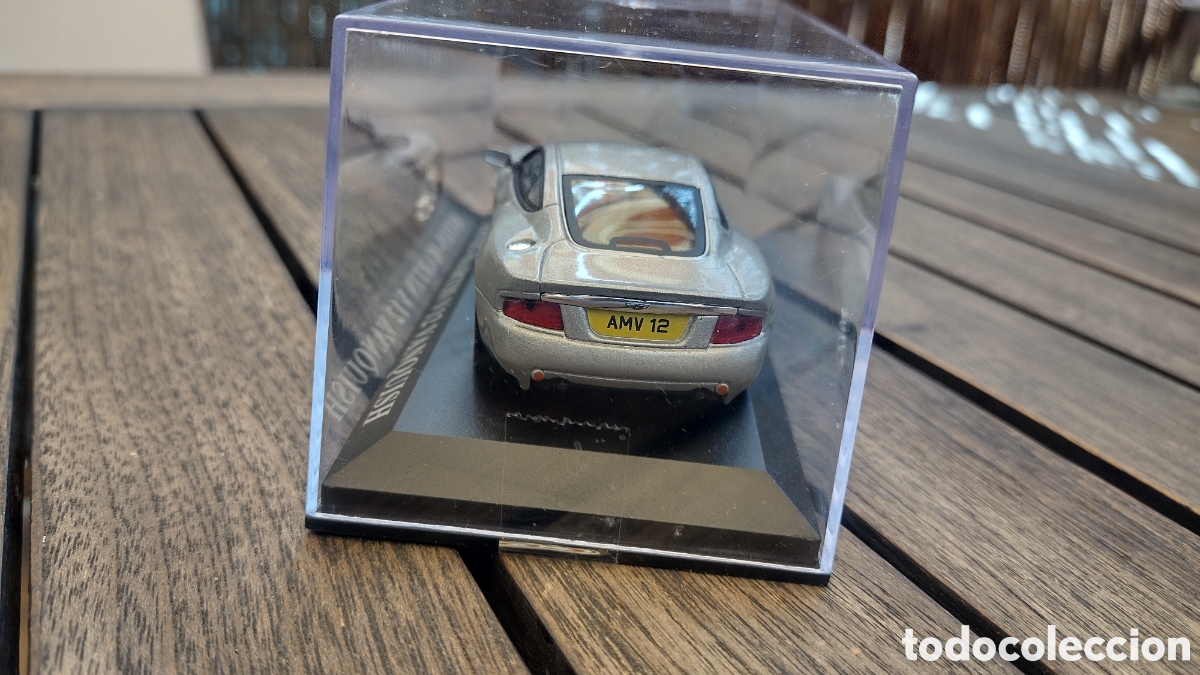Coches a escala: ASTON MARTIN V12 VANQUISH - Foto 2