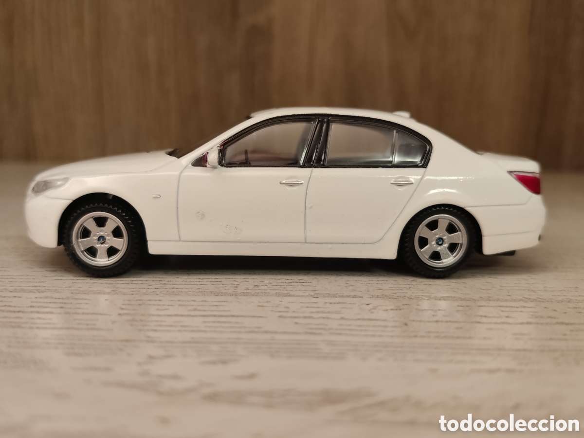 Coches a escala: BMW SERIE 5 E60 e 1.43 - Foto 3