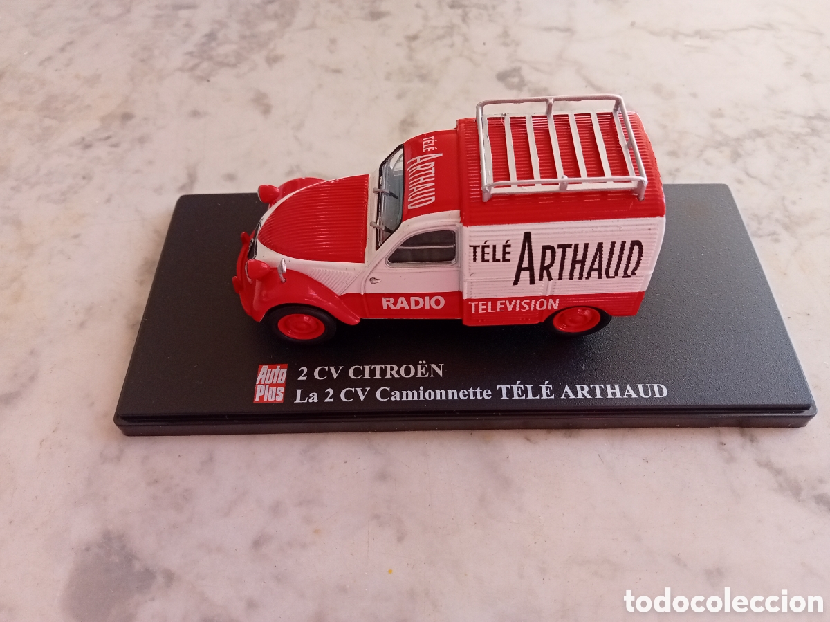 Coches a escala: Citroen azu matricula francesa.