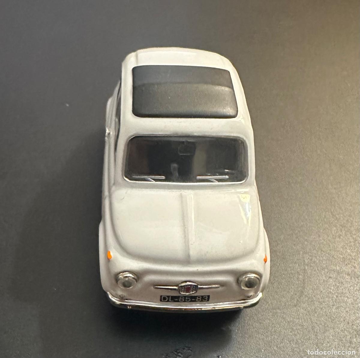 Coches a escala: Fiat 500 marca Vitesse 1:43 color blanco , techo negro. miniatura de colecci&oacute;n