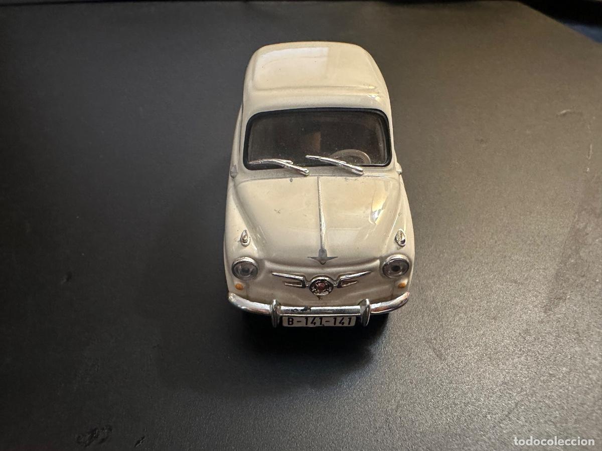 Coches a escala: SEAT 600 primera serie color crema 1:43 . miniatura de colecci&oacute;n