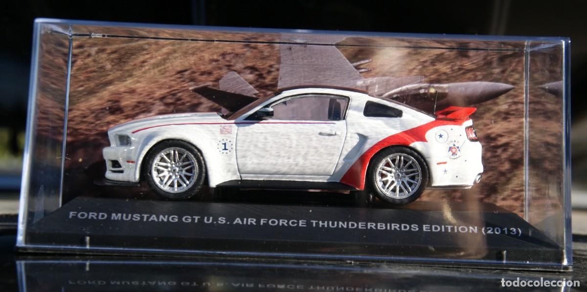 Coches a escala: FORD MUSTANG GT U.S. AIR FORCE THUNDERBIRDS EDITION 2013 ESCALA 1/43 DE ALTAYA EN SU CAJA