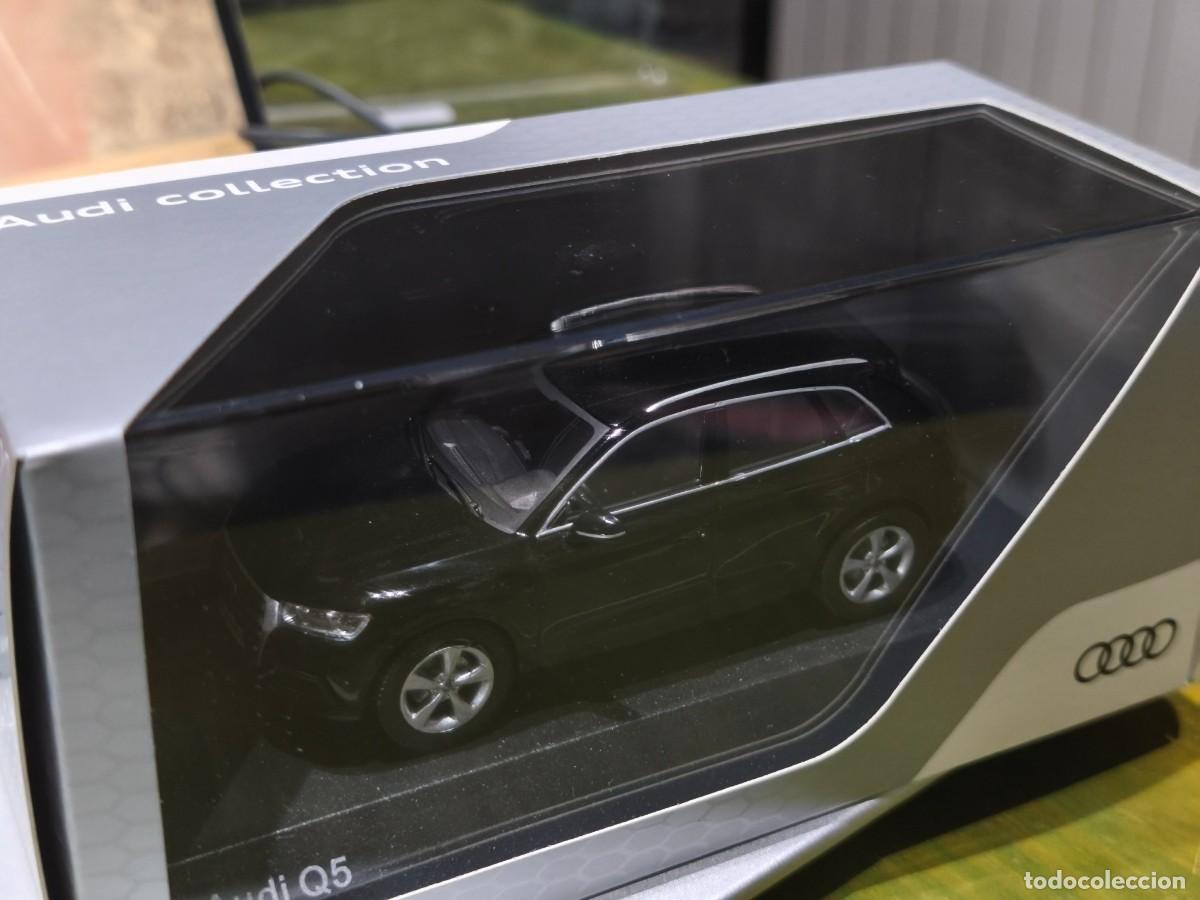 Coches a escala: Audi Q5 . Myth Black . Audi Collection. Original Audi. iScale. 5011605633. CAR102549