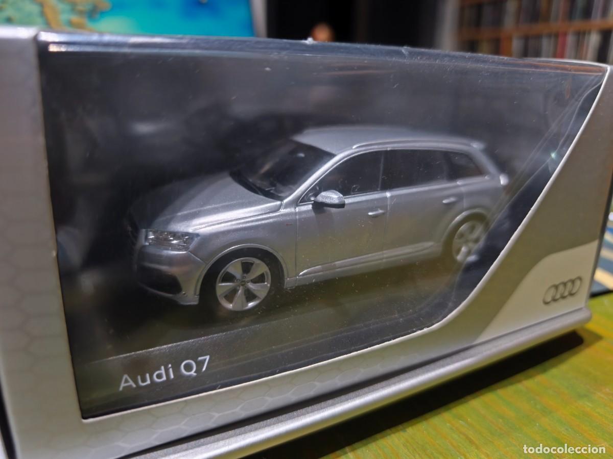 Coches a escala: Audi Q7 V8 TDI QUATTRO S-LINE. Foil Silver. Audi Collection.Original Audi. SPARK 5011407613 CAR86057