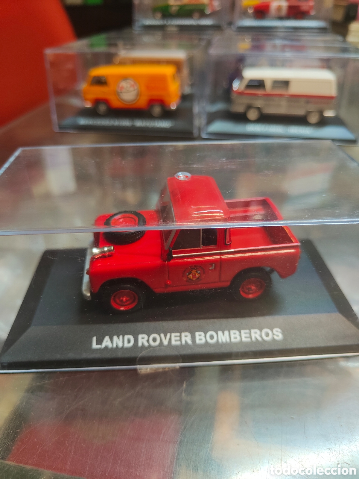 Coches a escala: Land Rover Bomberos IXO