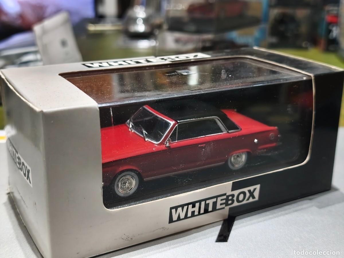 Coches a escala: Chrysler Valiant Acapulco.(1965) WhiteBox WB254. Escala 1/43. 1 de 1000.