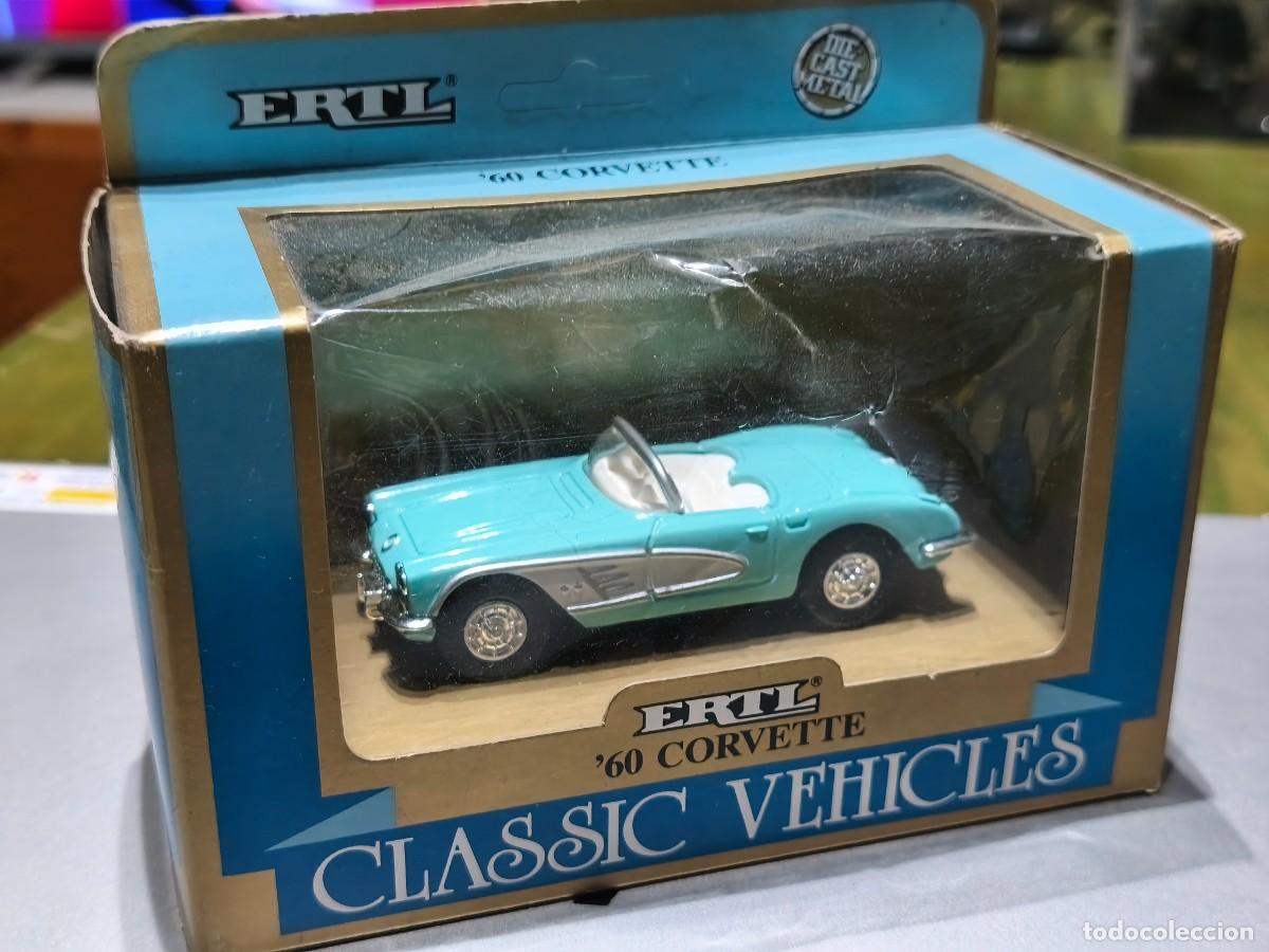 Coches a escala: '60 Corvette . ERTL 2588 .Escala 1/43. Classic Vehicles.