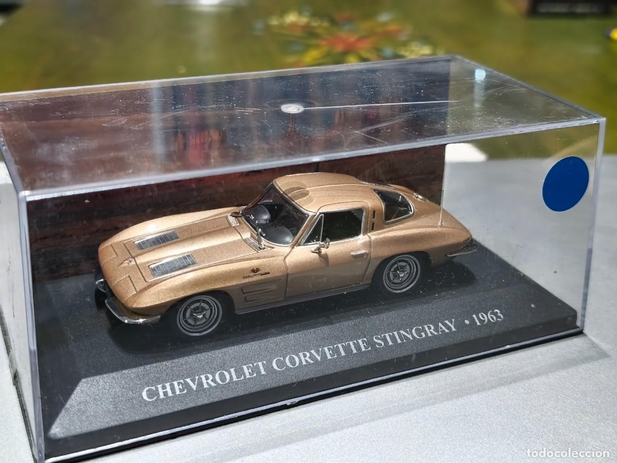 Coches a escala: Chevrolet Corvette Stingray (1963). Escala 1/43. CHAMPAGNE . IXO ALTAYA