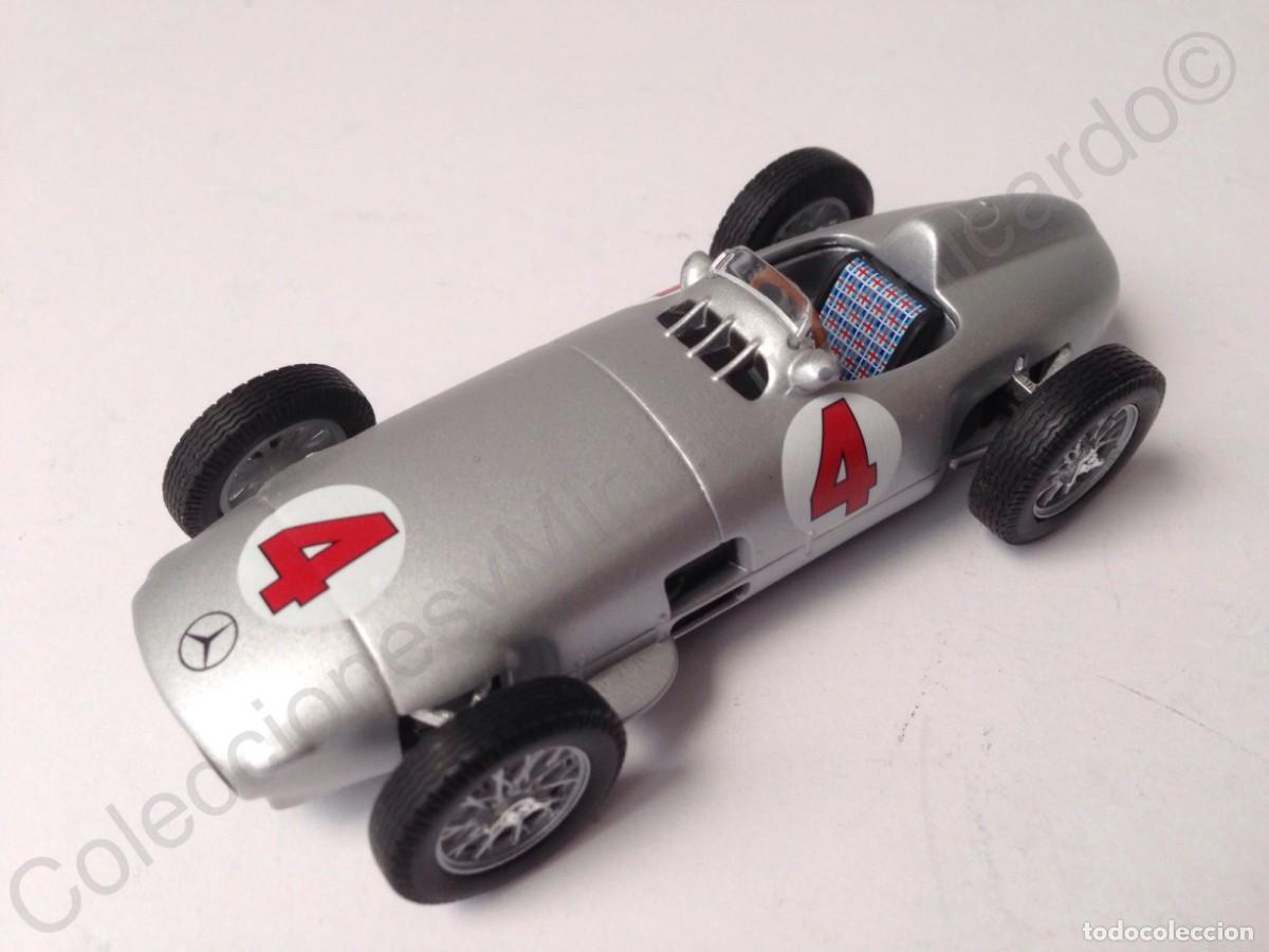 Coches a escala: Mercedes Benz W196 - Juan Manuel Fangio - Ganador del Gran Premio de Suiza en 1954 (Escala 1/43)