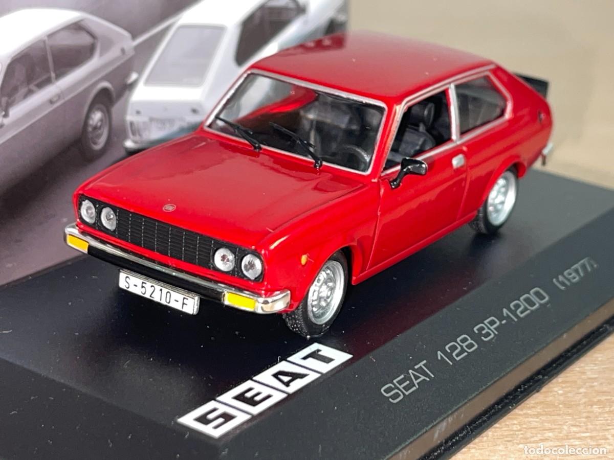 Coches a escala: Colecci&oacute;n SEAT coche Seat 128 3P-1200 (1977) matr&iacute;cula Cantabria 1:43 die-cast metal 1/43 altaya