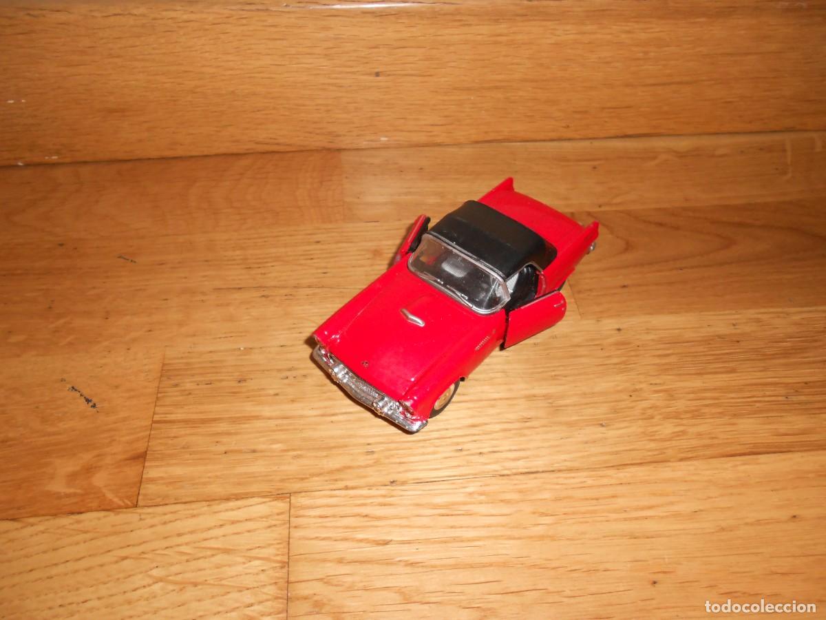 Coches a escala: FORD THUNDERBIRD ROJO DESCAPOTABLE 1955 - WELLY - DISPONGO de mas COCHES a ESCALA - 1&euro;y+