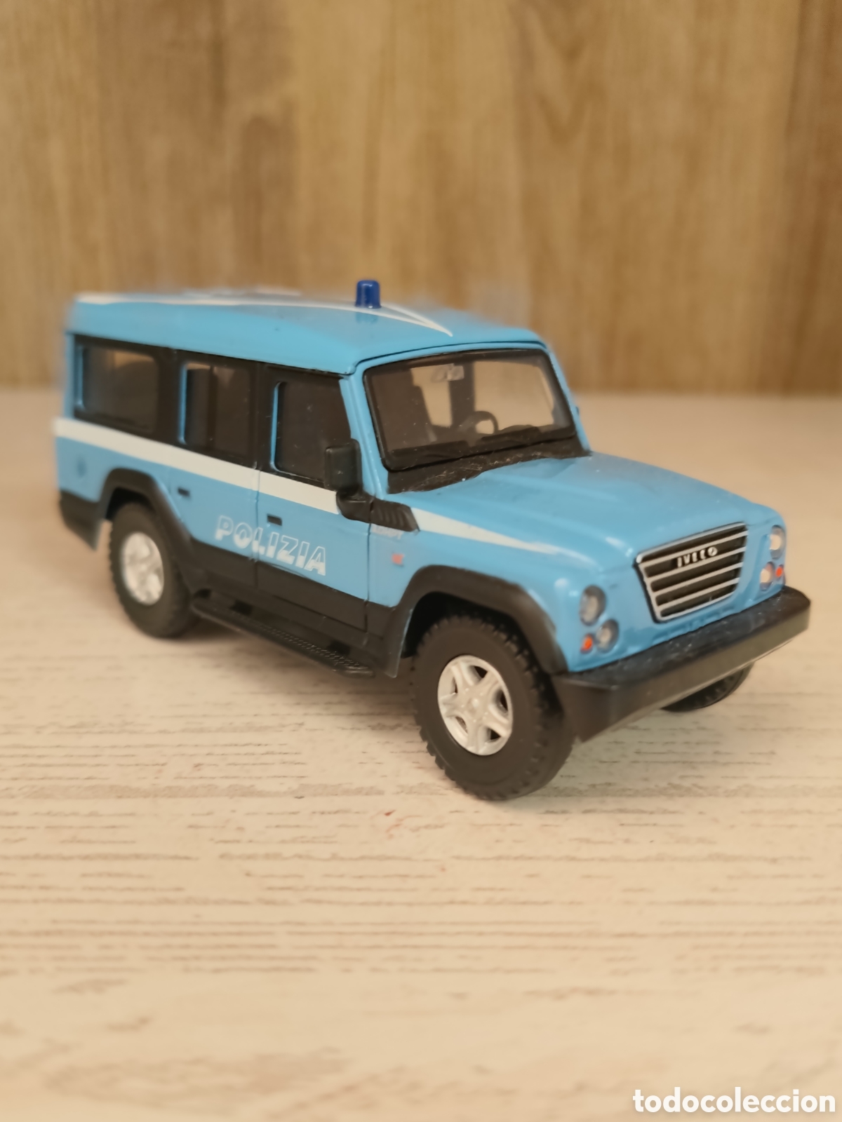 Coches a escala: IVECO MASSIF POLIZIA. - Foto 1