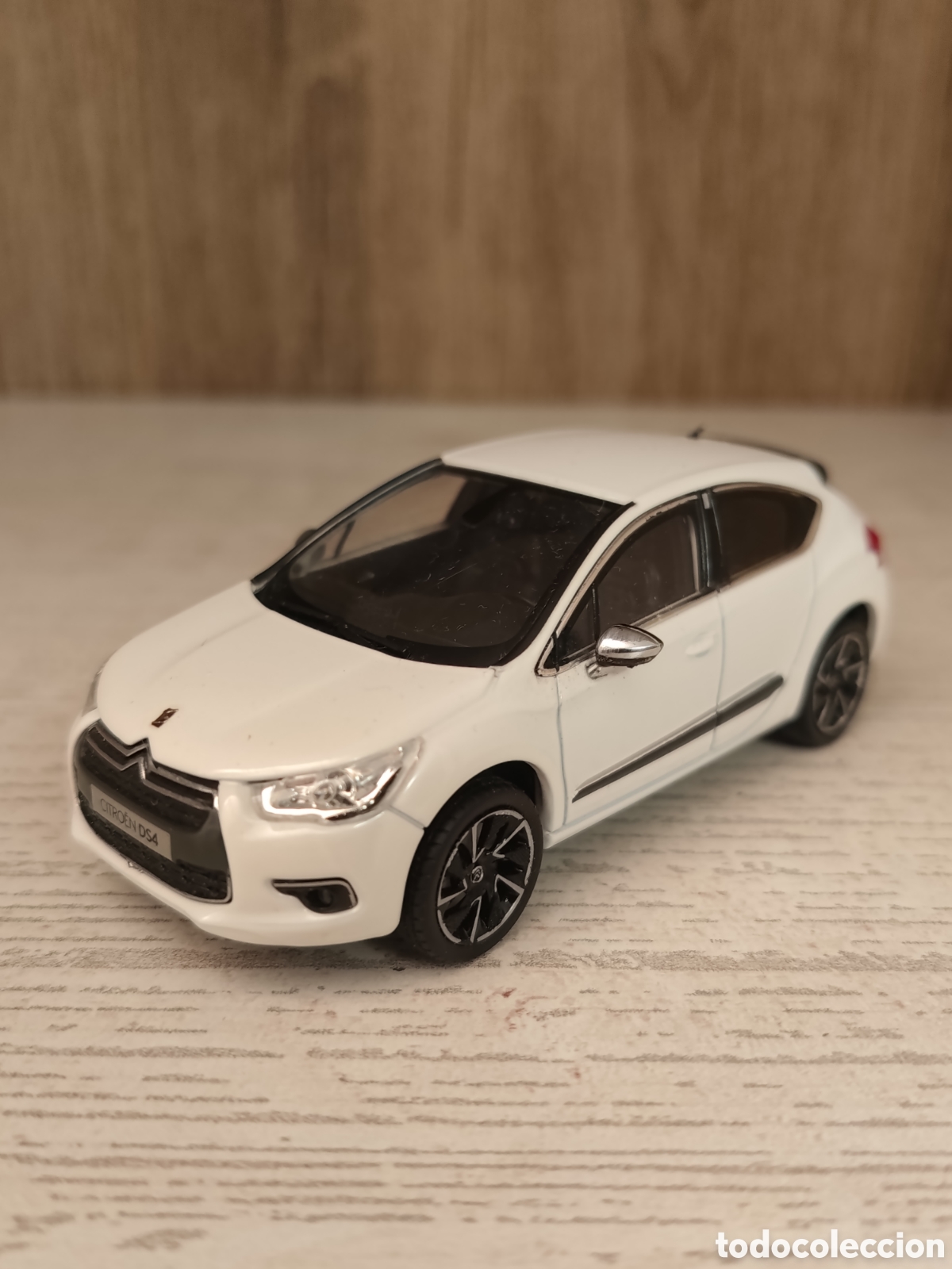 Coches a escala: CITRO&Euml;N DS4 HDI NOREV