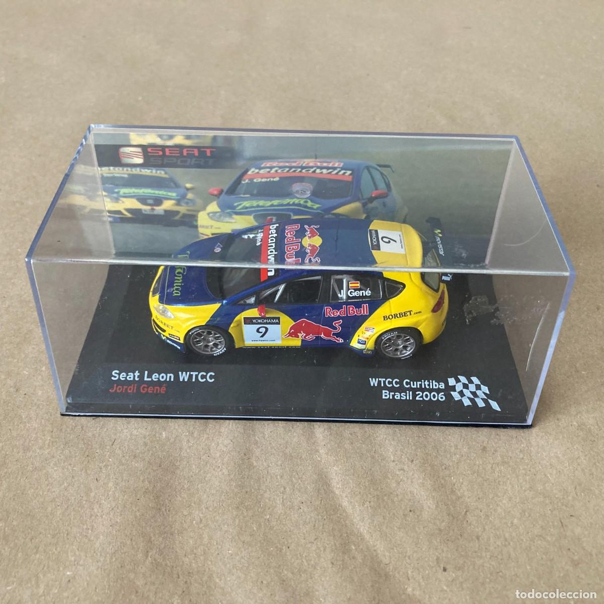 Coches a escala: SEAT LE&Oacute;N WTCC JORDI GEN&Eacute; WTCC CURITIBA BRASIL 2006 IXO ALTAYA, ESCALA 1/43