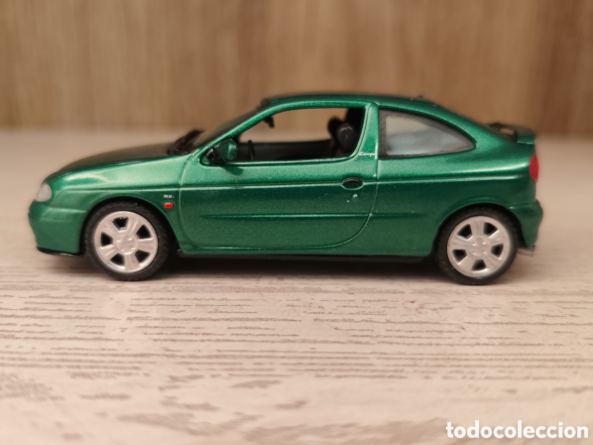 Coches a escala: RENAULT MEGANE I COUP&Eacute; - Foto 3