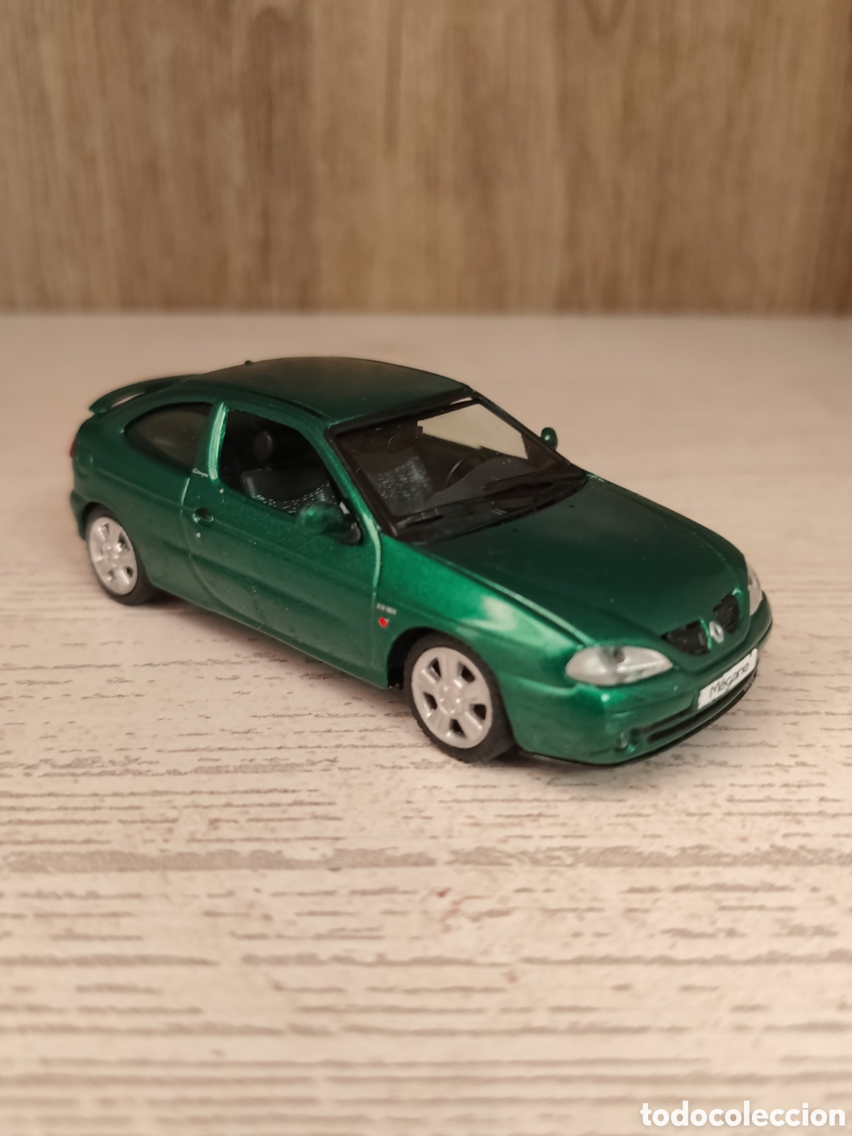 Coches a escala: RENAULT MEGANE I COUP&Eacute; - Foto 1