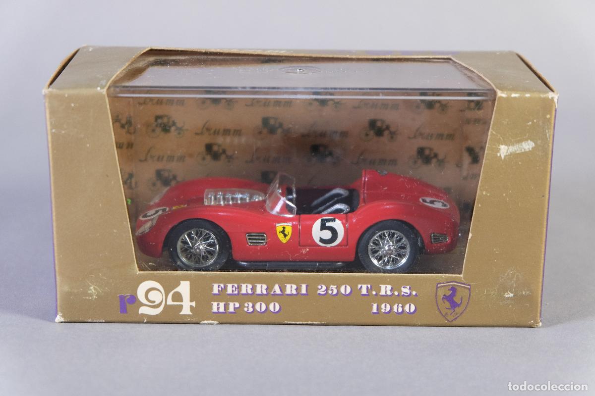 Coches a escala: R&eacute;plica coche Ferrari 250 T.R.S. HP 300 1960 - BRUMM escala 1:43 (r94) - en su caja