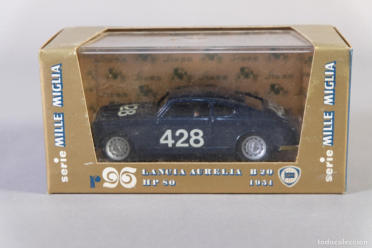 Coches a escala: R&eacute;plica coche Lancia Aurelia B20 HP 80 1951 Serie Mille Miglia - BRUMM escala 1:43 (r96) -en su caja
