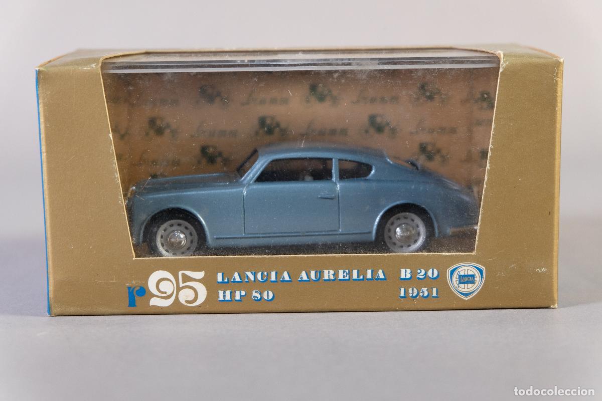 Coches a escala: R&eacute;plica coche Lancia Aurelia B20 HP 80 1951 - BRUMM escala 1:43 (r95) - en su caja